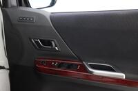 Toyota Alphard vaihtoauto