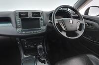 Toyota Crown vaihtoauto