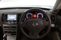 Nissan Skyline vaihtoauto