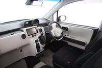 Toyota Porte vaihtoauto
