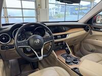 Alfa Romeo Stelvio vaihtoauto