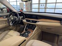 Alfa Romeo Stelvio vaihtoauto