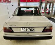 Mercedes-Benz 220 vaihtoauto