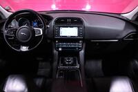 Jaguar F-PACE vaihtoauto