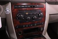 Jeep Commander vaihtoauto