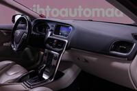 Volvo V40 Cross Country vaihtoauto