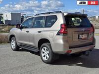Toyota Land Cruiser vaihtoauto
