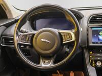 Jaguar F-PACE vaihtoauto