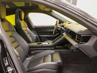 Porsche Taycan vaihtoauto