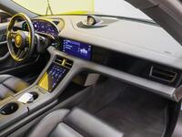 Porsche Taycan vaihtoauto