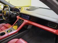 Porsche Taycan vaihtoauto
