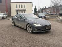 Tesla Model S vaihtoauto