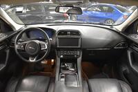 Jaguar F-PACE vaihtoauto