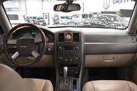 Chrysler 300C vaihtoauto