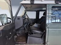 Land Rover Defender vaihtoauto