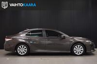Toyota Camry vaihtoauto