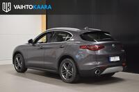 Alfa Romeo Stelvio vaihtoauto