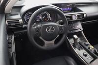 Lexus IS vaihtoauto