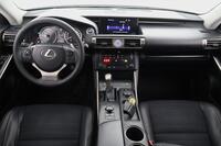 Lexus IS vaihtoauto