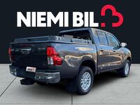 Toyota Hilux vaihtoauto