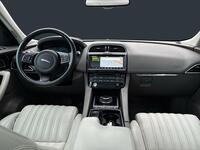 Jaguar F-PACE vaihtoauto