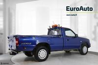 Mazda B2500 vaihtoauto