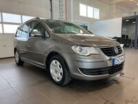 Volkswagen Touran vaihtoauto