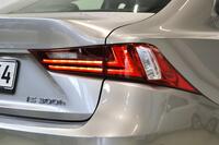 Lexus IS vaihtoauto