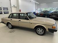 Volvo 240 vaihtoauto