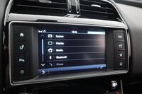 Jaguar XE vaihtoauto