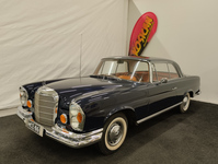 Mercedes-Benz 220 vaihtoauto
