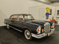 Mercedes-Benz 220 vaihtoauto