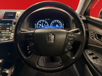 Toyota Crown vaihtoauto