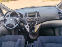 Mitsubishi Grandis vaihtoauto