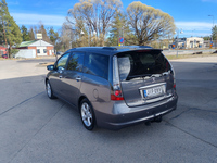 Mitsubishi Grandis vaihtoauto