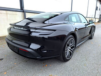 Porsche Taycan vaihtoauto