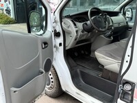 Opel Vivaro vaihtoauto