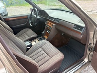 Mercedes-Benz 200 vaihtoauto
