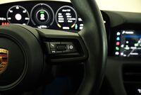 Porsche Taycan vaihtoauto