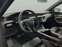Audi Q8 e-tron vaihtoauto