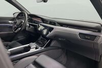 Audi Q8 e-tron vaihtoauto