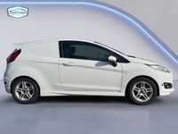 Ford Fiesta Van vaihtoauto