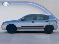 Nissan Almera vaihtoauto
