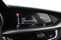 Alfa Romeo Stelvio vaihtoauto