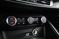 Alfa Romeo Stelvio vaihtoauto