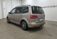 Volkswagen Touran vaihtoauto