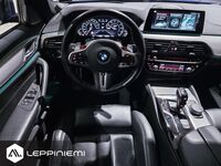 BMW M5 vaihtoauto