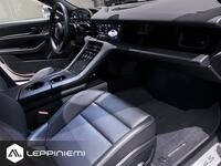 Porsche Taycan vaihtoauto