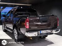 Nissan Navara vaihtoauto
