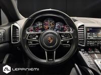 Porsche Cayenne vaihtoauto